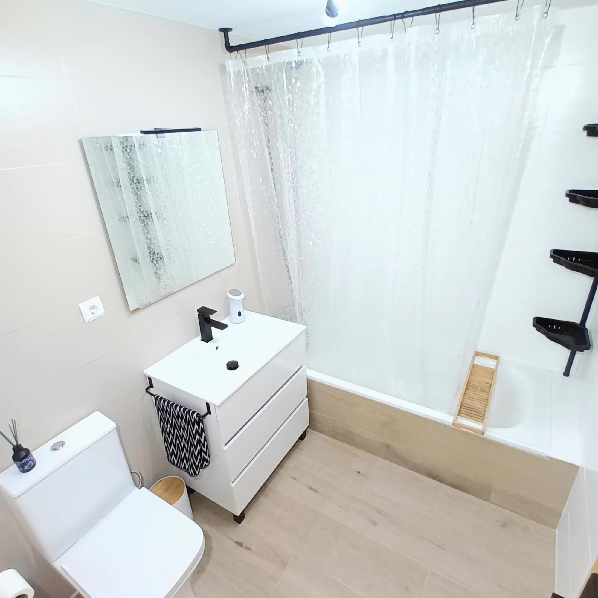 Prendisole Con Piscina Y Terraza Dénia