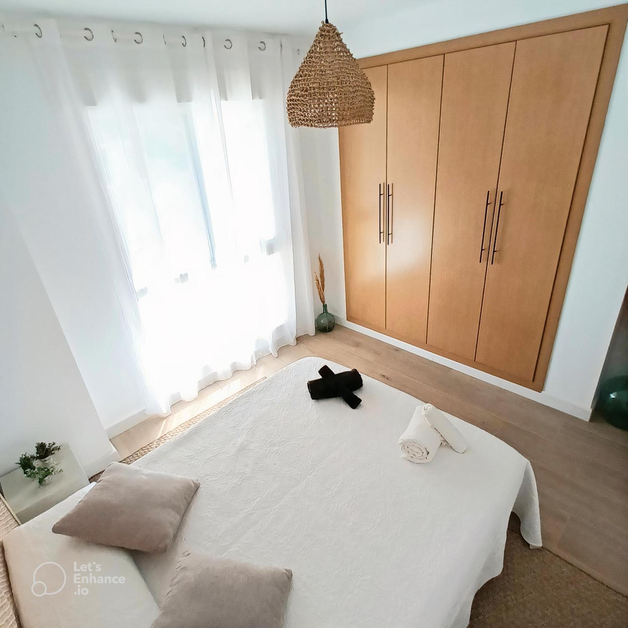 Prendisole Con Piscina Y Terraza Dénia